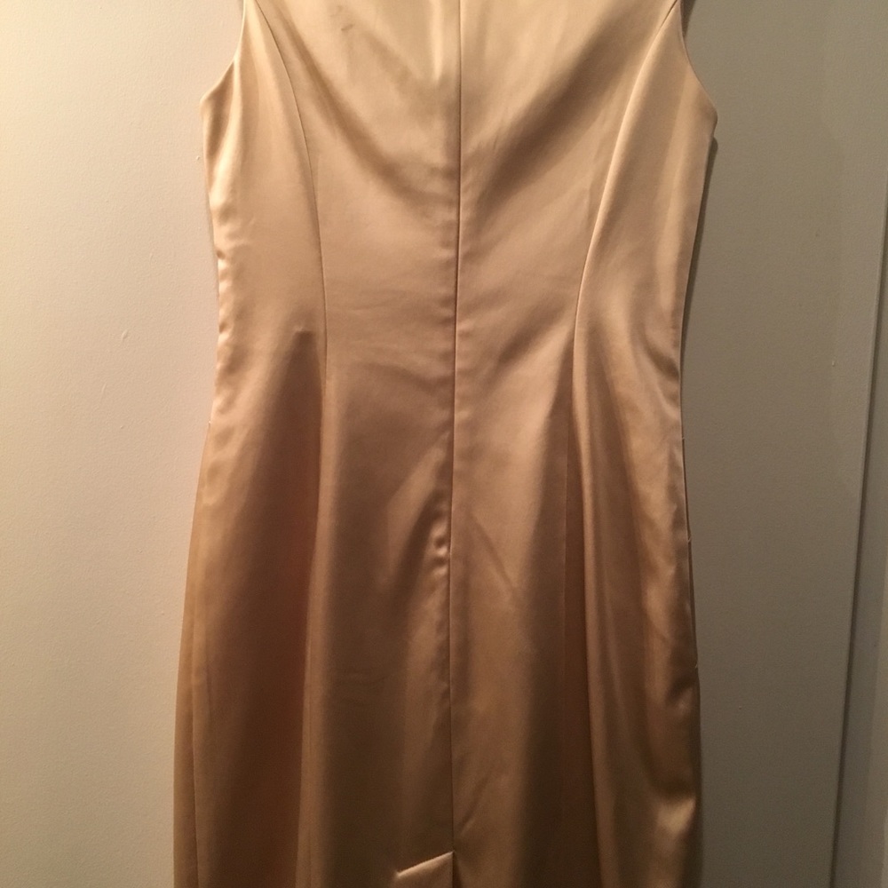 Dress - Picture 4 of 4